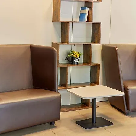 酒店 B&B Hotel Trier