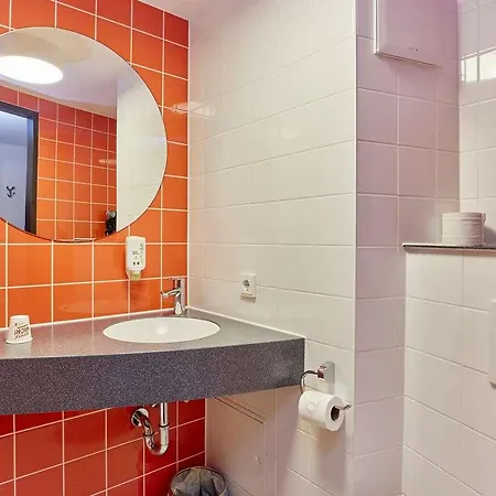 Отель B&B Hotel Trier